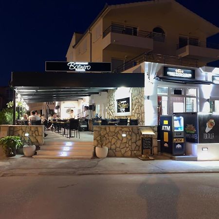 Apartments Villa Marina 로고즈니차 외부 사진