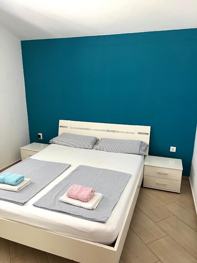 Apartments Villa Marina 로고즈니차 외부 사진