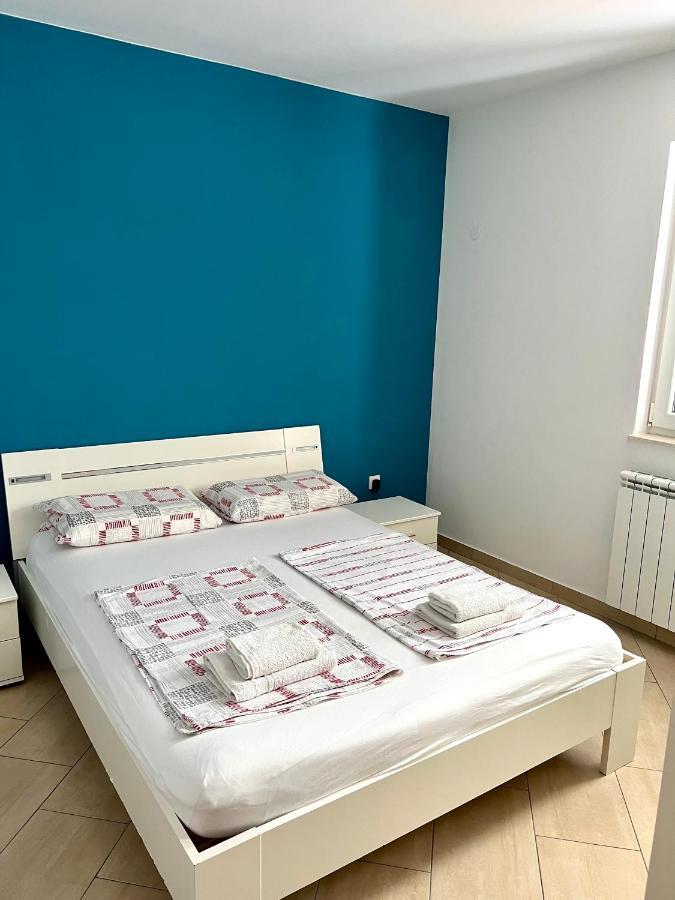 Apartments Villa Marina 로고즈니차 외부 사진