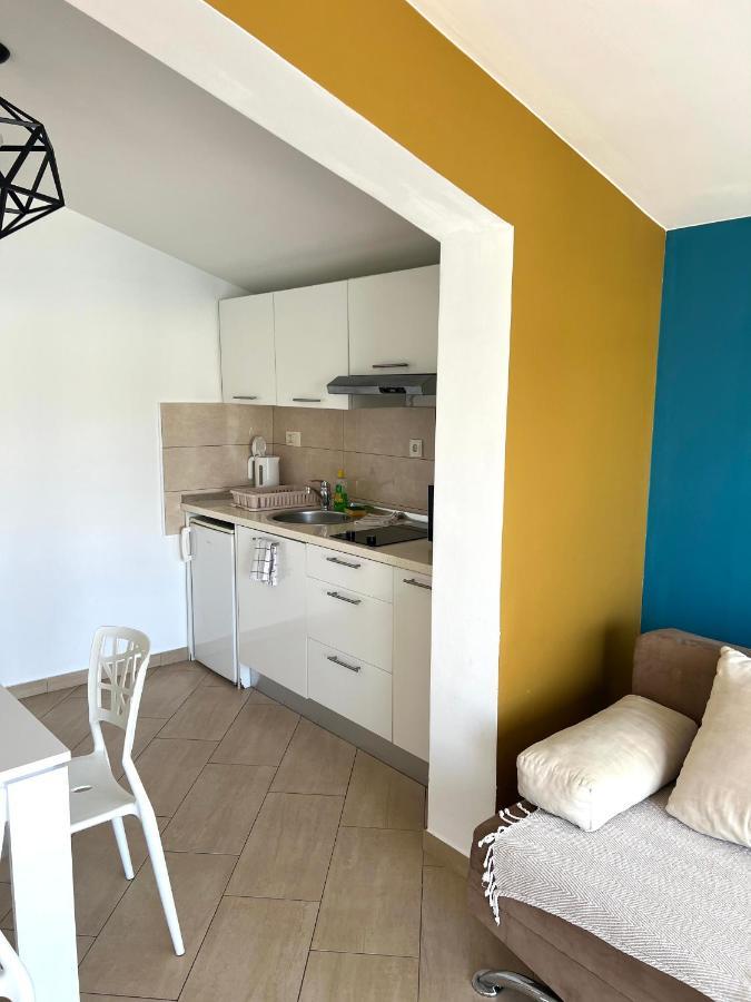 Apartments Villa Marina 로고즈니차 외부 사진