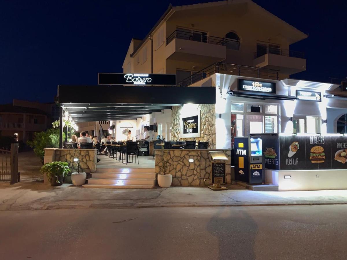 Apartments Villa Marina 로고즈니차 외부 사진